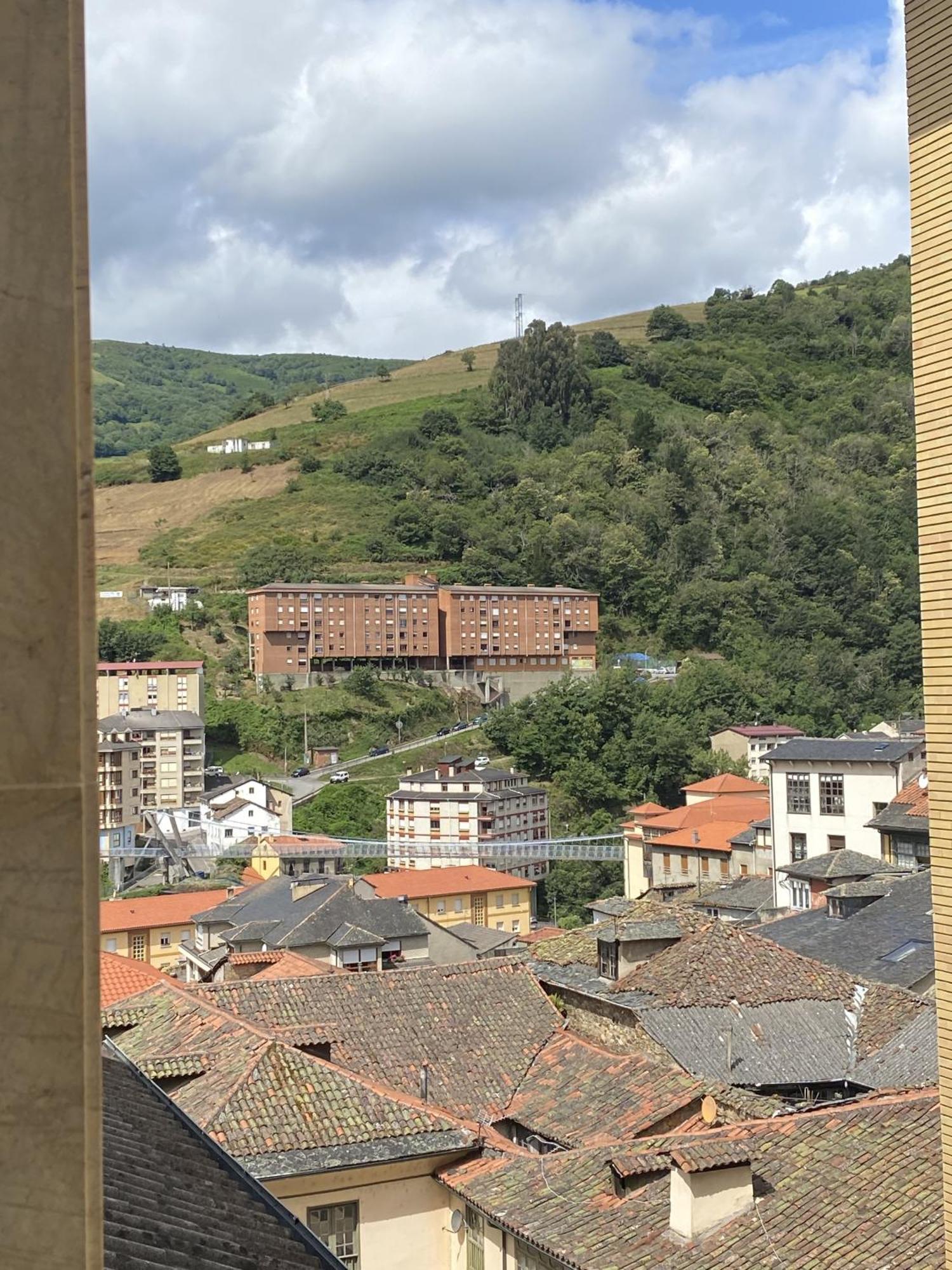 Clarens Guesthouse Cangas De Narcea Exterior foto
